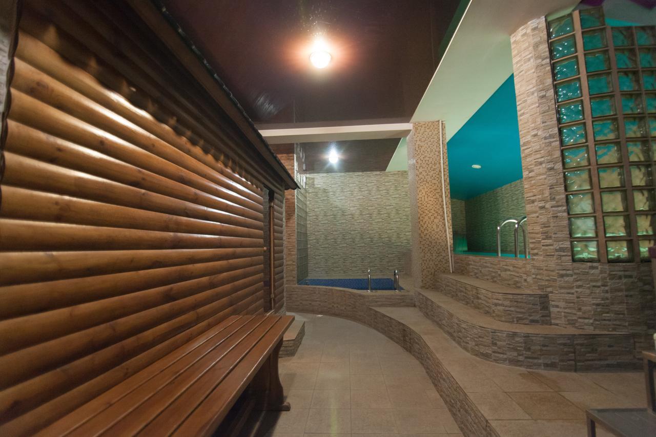 Hotel Prietenia Bender Exterior photo